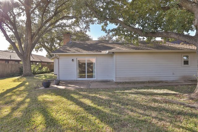 810 Palm Grove Circle, Sugar Land, TX 77498