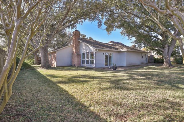 810 Palm Grove Circle, Sugar Land, TX 77498