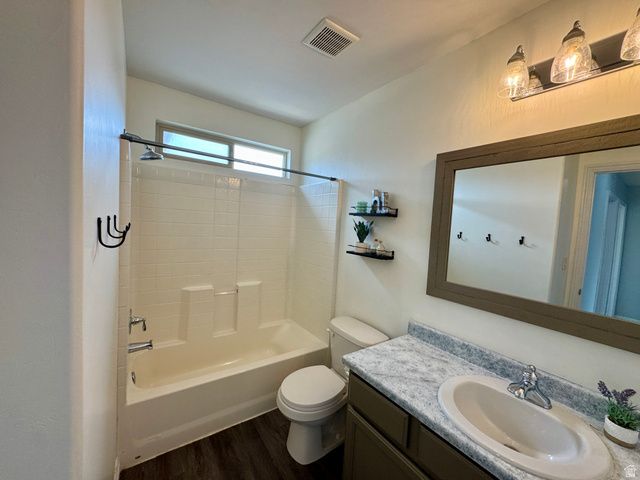 563 W BOUNTIFUL WAY, Saratoga Springs, UT 84045