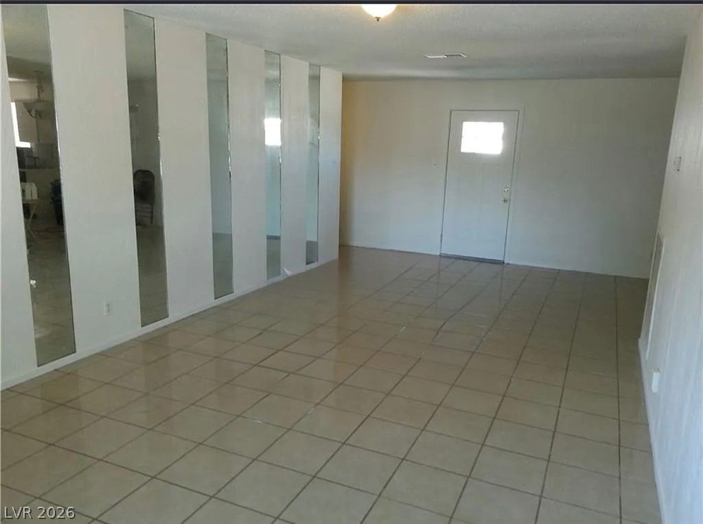 7120 Pinedale Avenue, Las Vegas, NV 89145 — photo 3