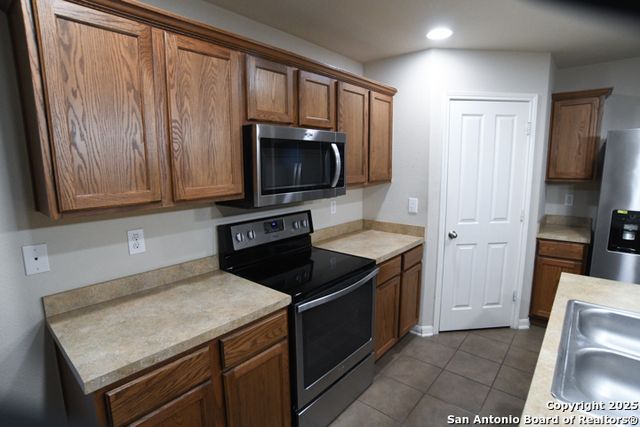 1231 Lake Pt, San Antonio, TX 78245