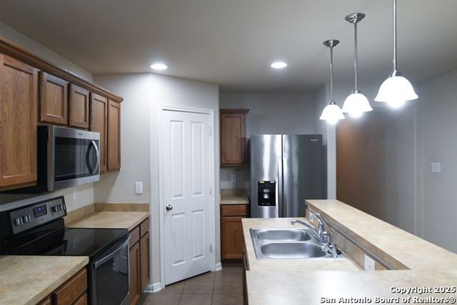 1231 Lake Pt, San Antonio, TX 78245
