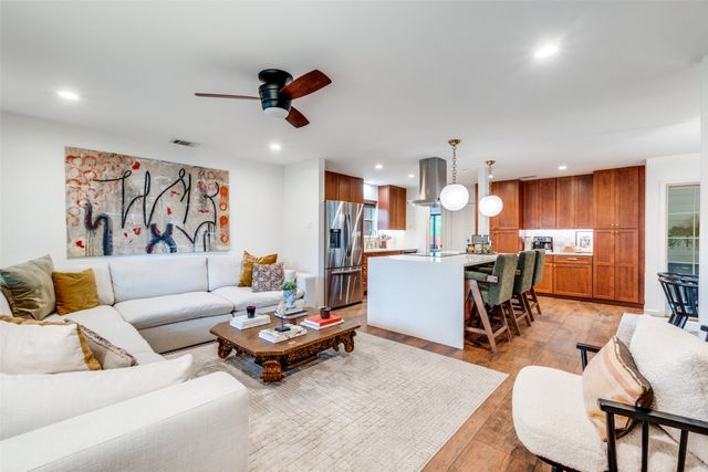 8912 Covey Court, Dallas, TX 75238