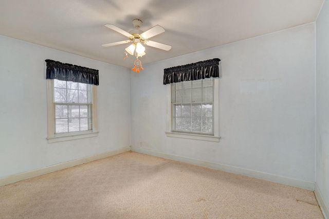 1128 S Stewart Avenue, Springfield, MO 65804