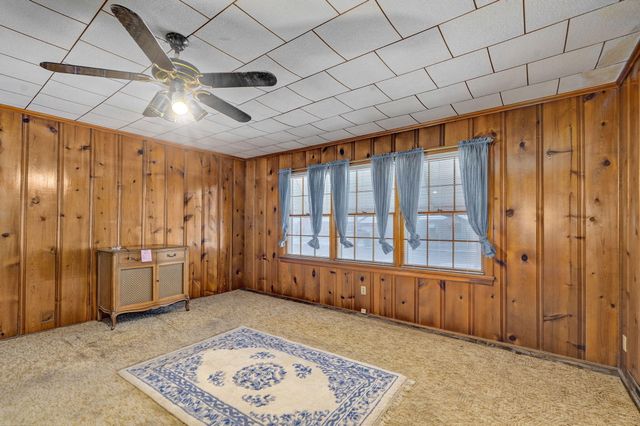 1128 S Stewart Avenue, Springfield, MO 65804