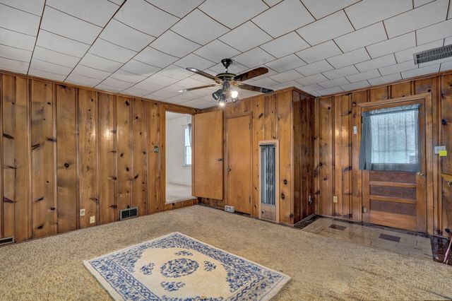 1128 S Stewart Avenue, Springfield, MO 65804
