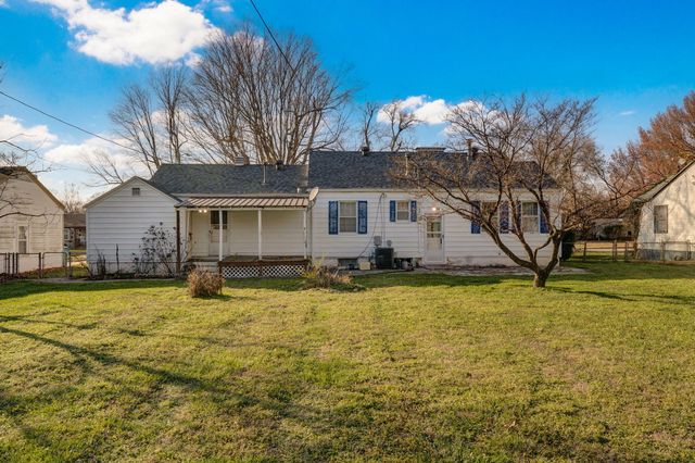 1128 S Stewart Avenue, Springfield, MO 65804