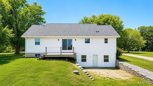 8253 Jackson School Road, Bloomsdale, MO 63627