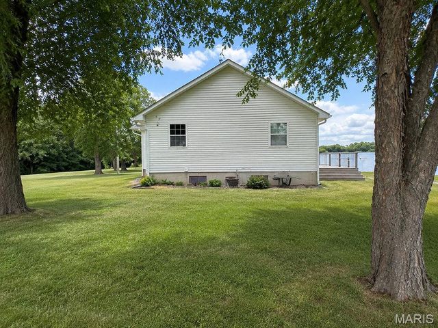 8253 Jackson School Road, Bloomsdale, MO 63627