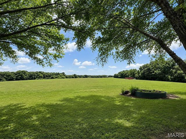 8253 Jackson School Road, Bloomsdale, MO 63627