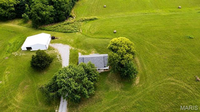 8253 Jackson School Road, Bloomsdale, MO 63627