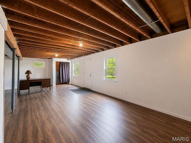 8253 Jackson School Road, Bloomsdale, MO 63627