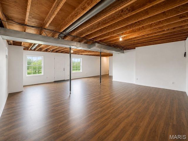 8253 Jackson School Road, Bloomsdale, MO 63627