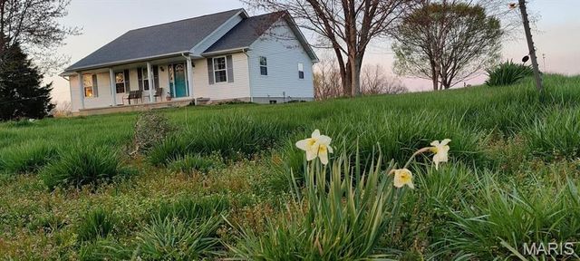 8253 Jackson School Road, Bloomsdale, MO 63627