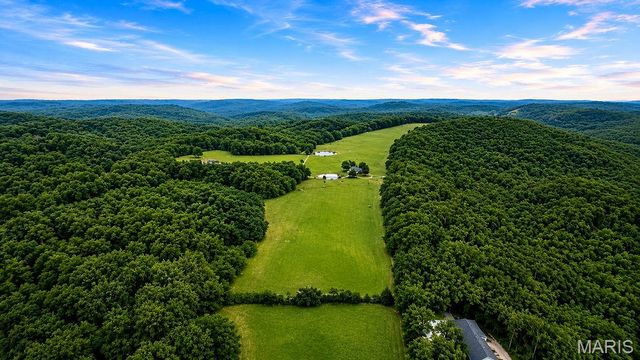 8253 Jackson School Road, Bloomsdale, MO 63627