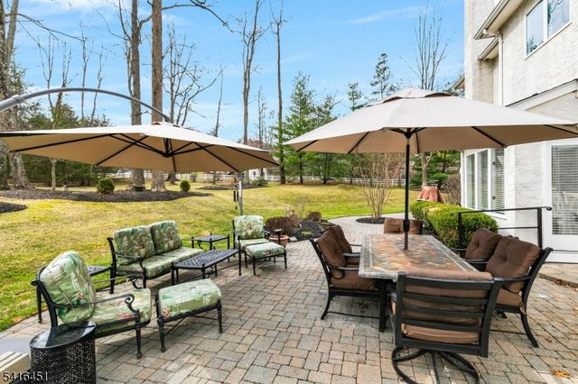 1 Vanderveer Dr, Bernards Twp., NJ 07920