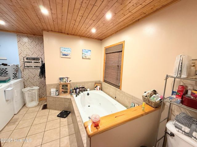 105 Sunnyvale Drive, Wilmington, NC 28412