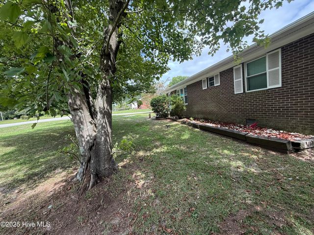 105 Sunnyvale Drive, Wilmington, NC 28412