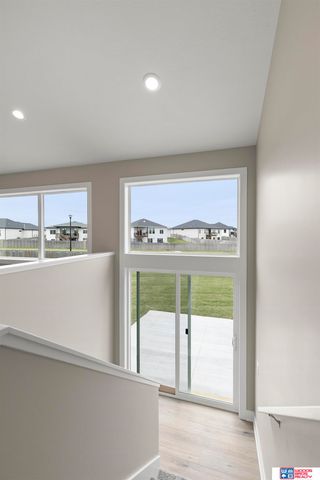 10111 S 78th Street, Lincoln, NE 68516