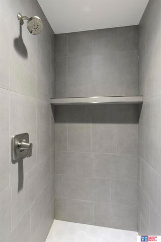 10111 S 78th Street, Lincoln, NE 68516