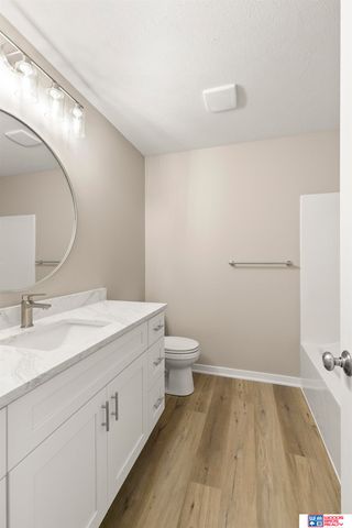 10111 S 78th Street, Lincoln, NE 68516