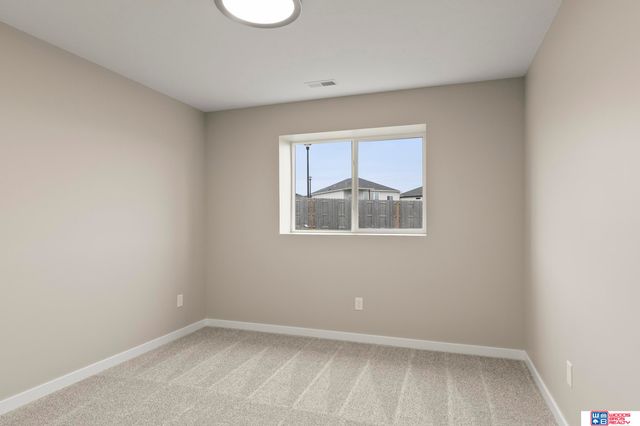 10111 S 78th Street, Lincoln, NE 68516