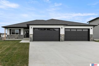 10111 S 78th Street, Lincoln, NE 68516