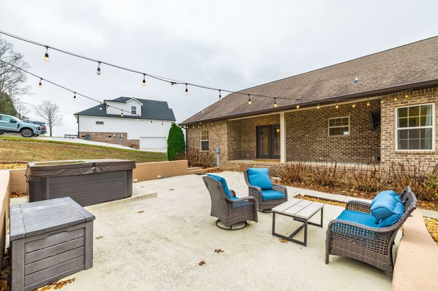 525 Bridle Path Ln, Hartsville, TN 37074
