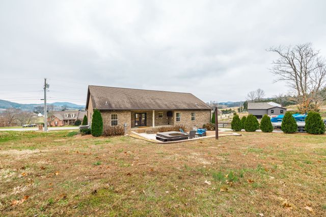 525 Bridle Path Ln, Hartsville, TN 37074