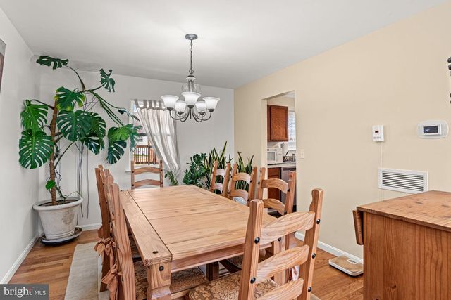 369 HIVNER RD, Harrisburg, PA 17111