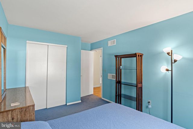 369 HIVNER RD, Harrisburg, PA 17111