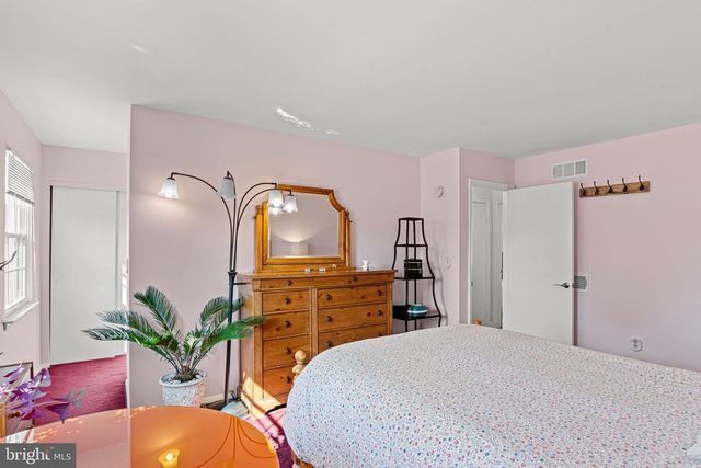 369 HIVNER RD, Harrisburg, PA 17111