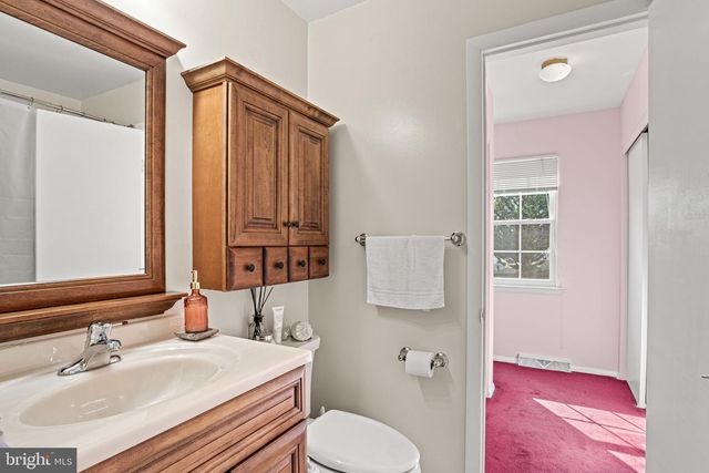 369 HIVNER RD, Harrisburg, PA 17111