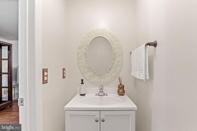 369 HIVNER RD, Harrisburg, PA 17111