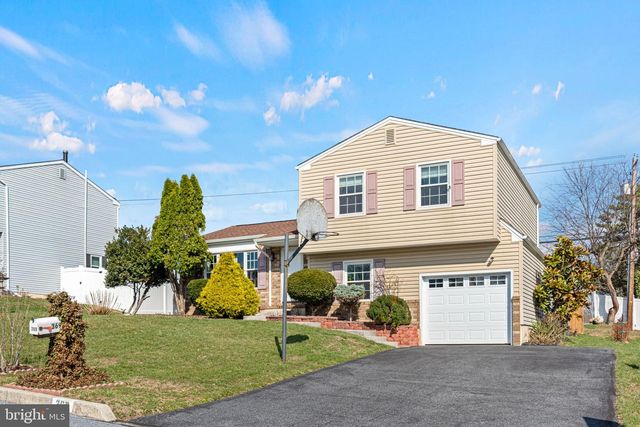 369 HIVNER RD, Harrisburg, PA 17111