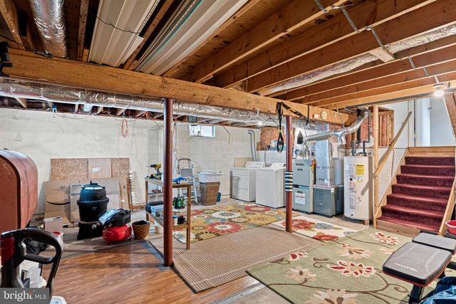 369 HIVNER RD, Harrisburg, PA 17111