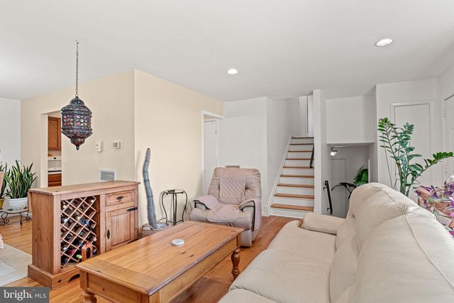 369 HIVNER RD, Harrisburg, PA 17111