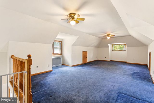 140 ALBANY AVE, Barrington, NJ 08007