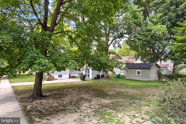 140 ALBANY AVE, Barrington, NJ 08007