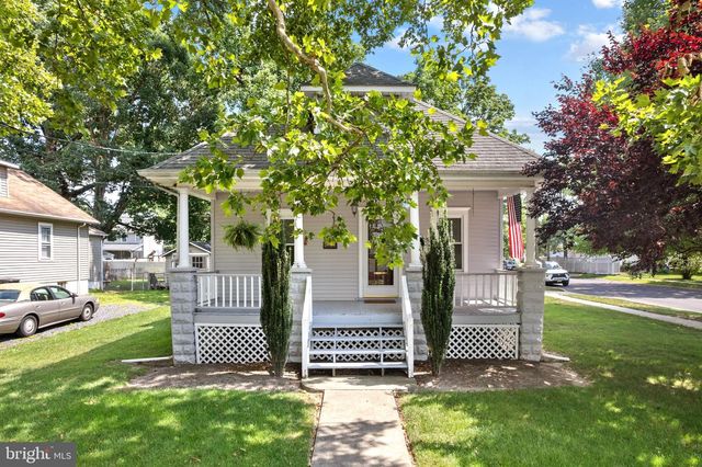 140 ALBANY AVE, Barrington, NJ 08007