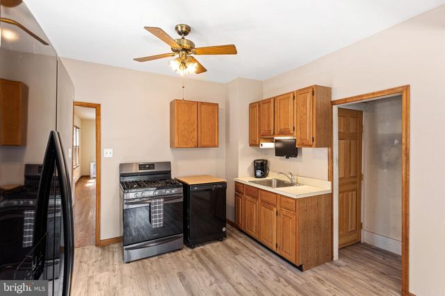 140 ALBANY AVE, Barrington, NJ 08007