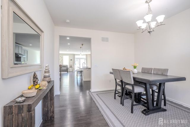 15 Clover Lane, Monroe, NJ 08831