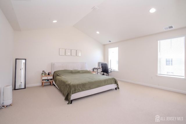15 Clover Lane, Monroe, NJ 08831