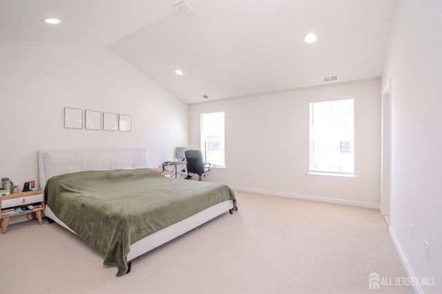 15 Clover Lane, Monroe, NJ 08831