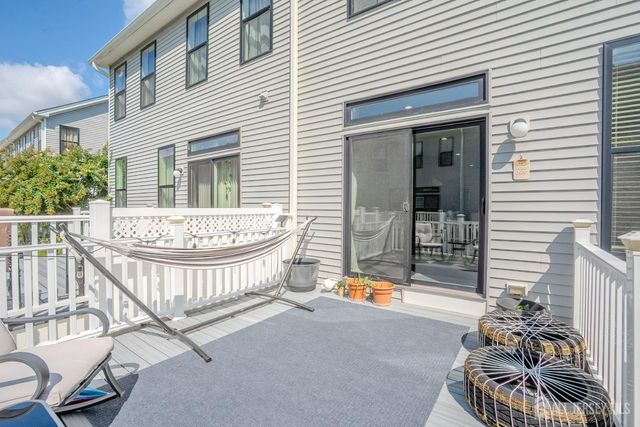 15 Clover Lane, Monroe, NJ 08831