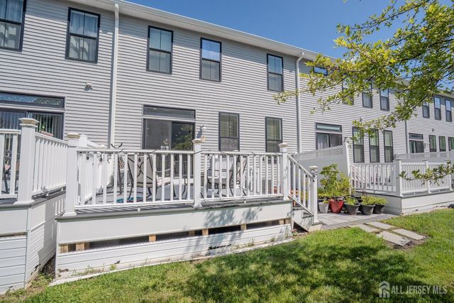 15 Clover Lane, Monroe, NJ 08831