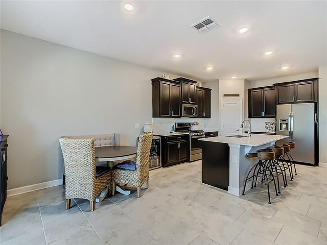 1055 OAK BLUFF DRIVE, Davenport, FL 33837