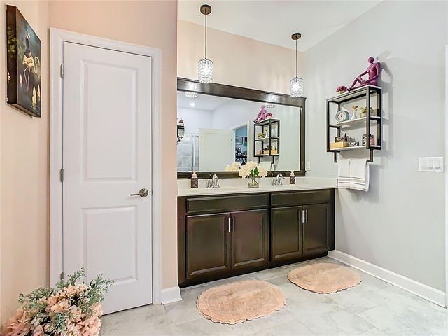 1055 OAK BLUFF DRIVE, Davenport, FL 33837