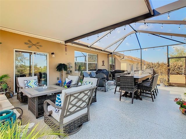 1055 OAK BLUFF DRIVE, Davenport, FL 33837