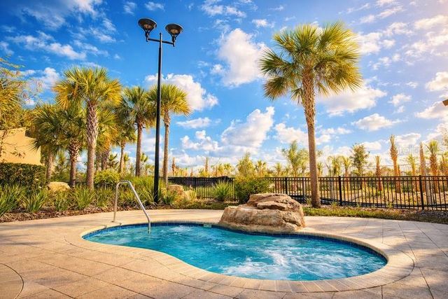 1055 OAK BLUFF DRIVE, Davenport, FL 33837